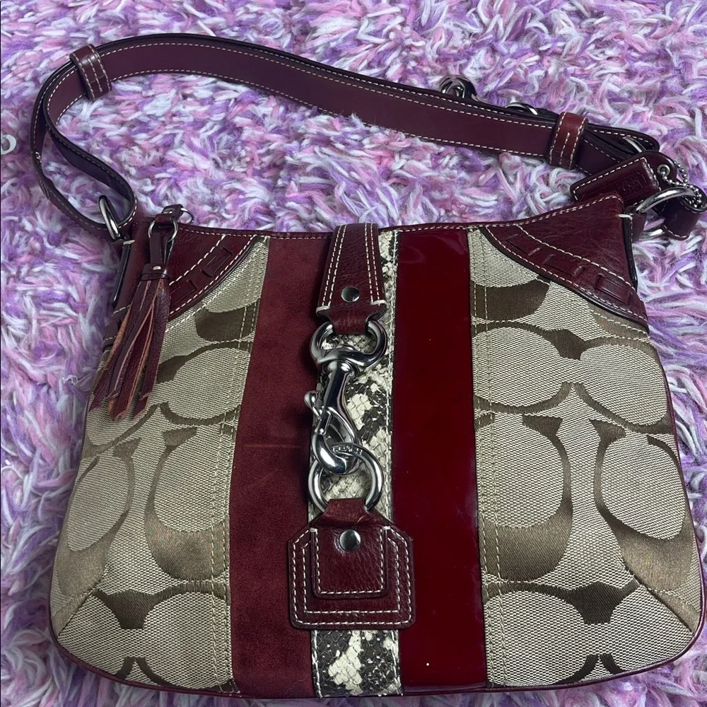 Coach Signature Shoulder Bag - Picture 1 of 8